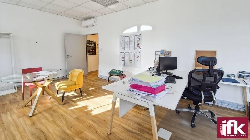 Local commercial - 280 m² - 10 pièces