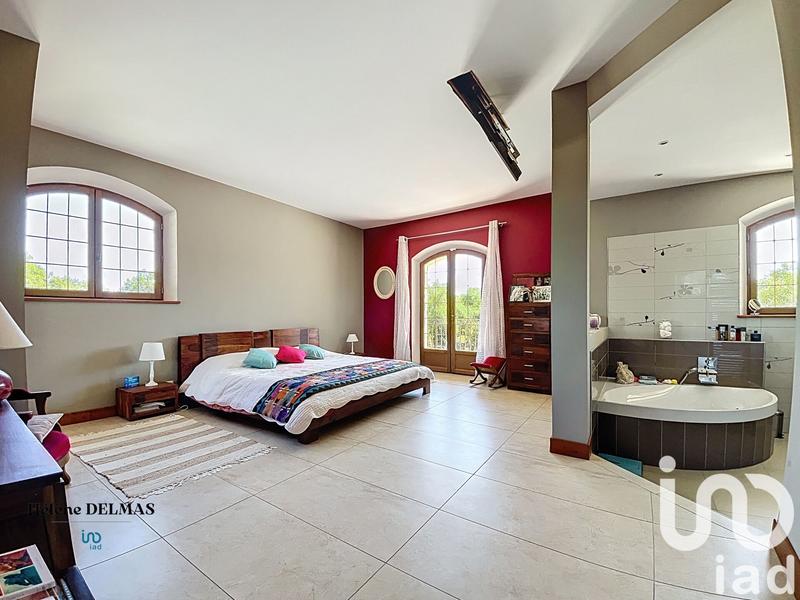 Maison de maîtres - 520 m² - 8 pièces