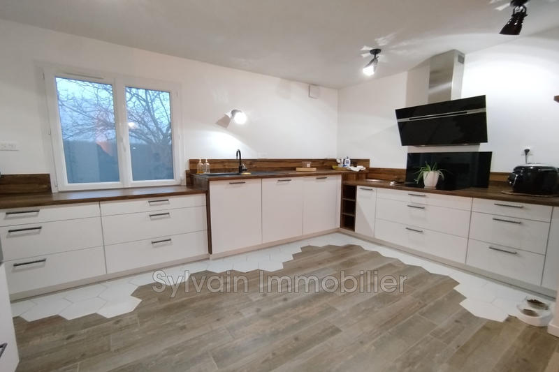 Maison - 145 m² - 5 pièces