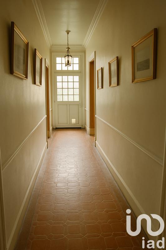 Maison - 548 m² - 19 pièces