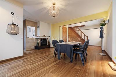 Maison - 115 m² - 6 pièces