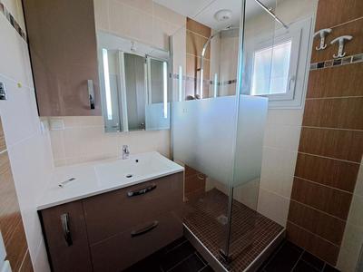 Maison - 98 m² - 4 pièces