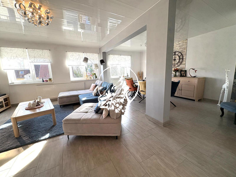 Maison - 137 m² - 6 pièces