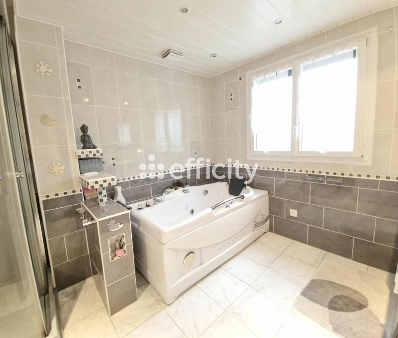 Maison de ville - 123 m² - 5 pièces