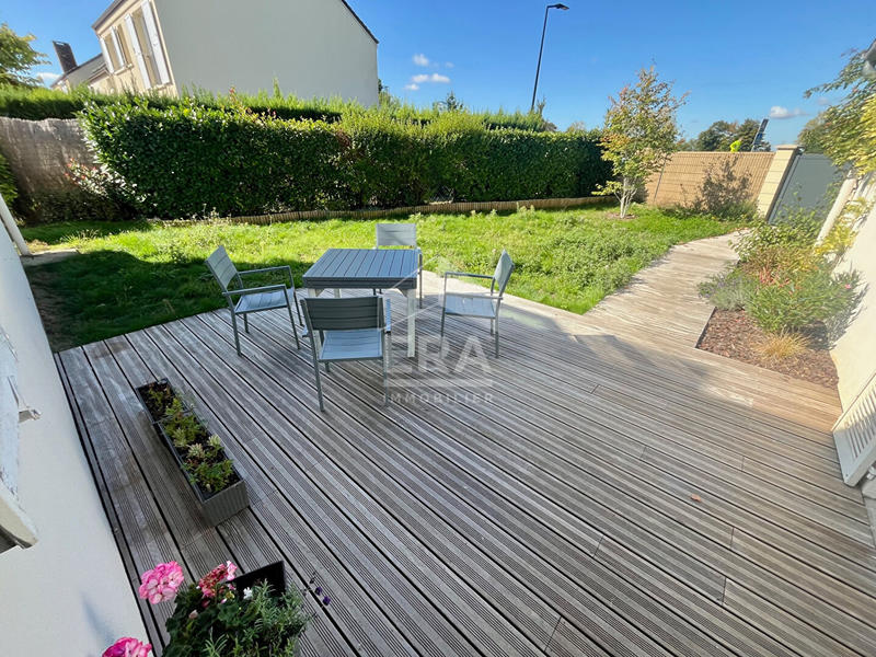 Maison - 207 m² - 9 pièces