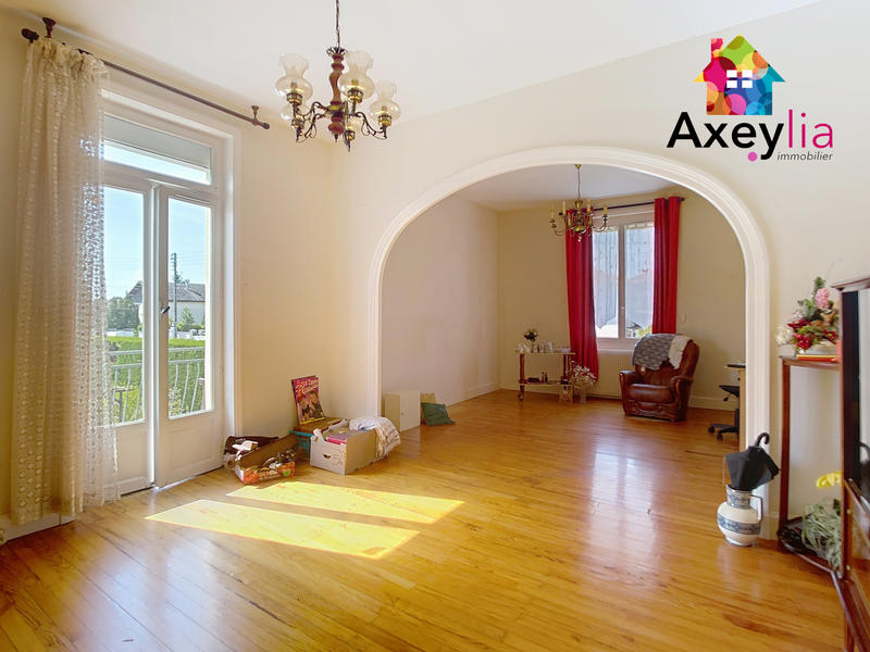 Maison - 137 m² - 6 pièces