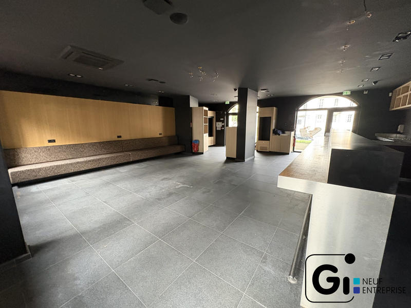 Local commercial - 165 m²