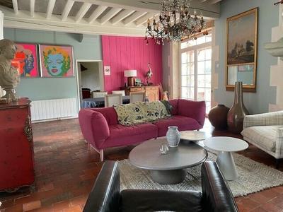 Maison - 214 m² - 9 pièces