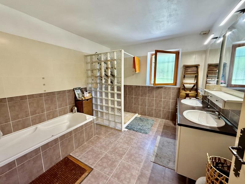 Maison - 123 m² - 5 pièces