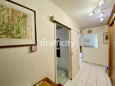 Appartement - 81 m² - 3 pièces