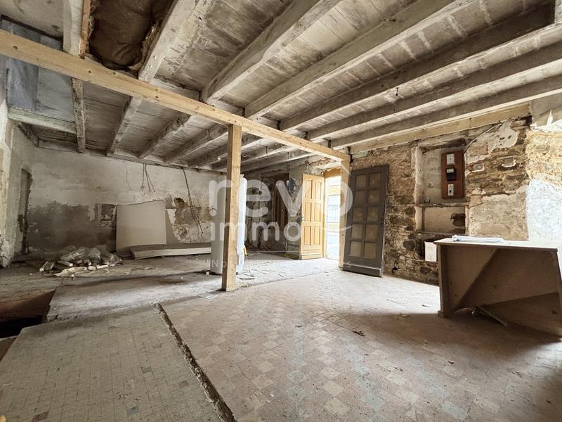 Maison ancienne - 140 m² - 3 pièces