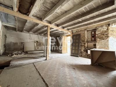 Maison ancienne - 140 m² - 3 pièces