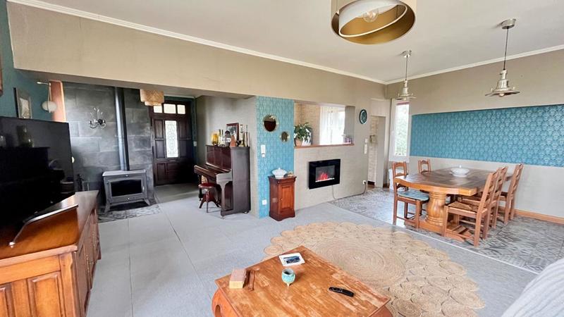 Maison - 215 m² - 6 pièces