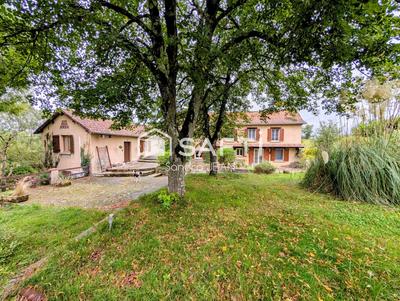 Maison - 369 m² - 8 pièces