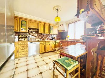 Maison - 170 m² - 6 pièces