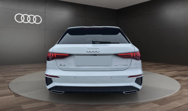 Audi A3 sportback 40 TFSIe 204 s-Line Hybride Rechargeable / Toit Ouvrant Affichage Tete Haute Matrix Led Regulateur de Distance Keyless