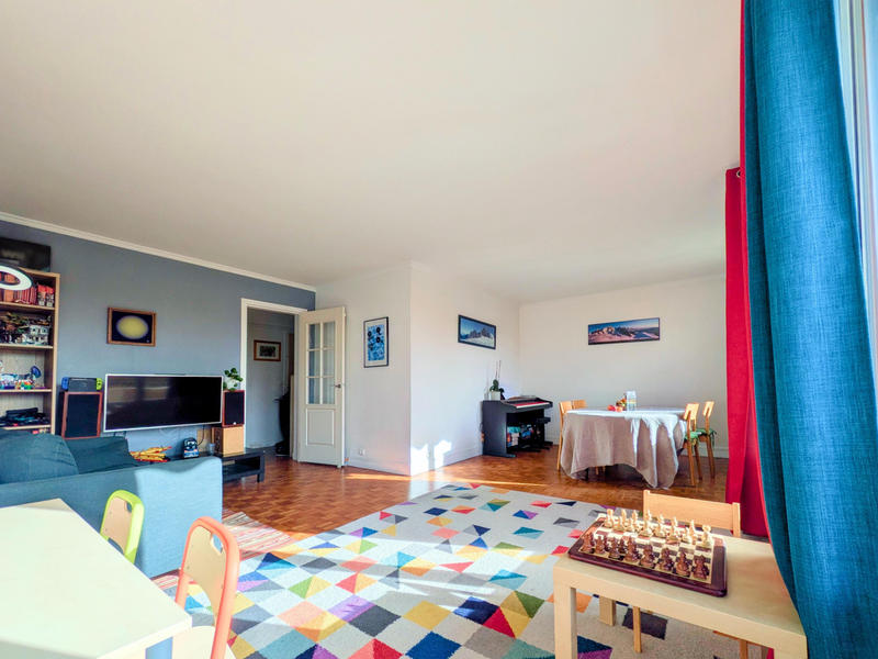 Appartement - 85 m² - 5 pièces