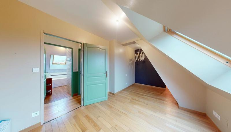 Pavillon - 316 m² - 12 pièces