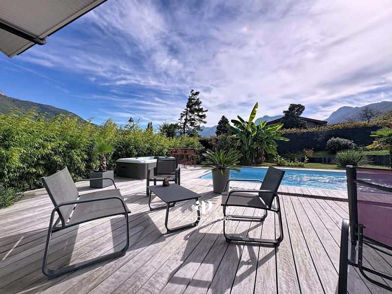 Maison - 112 m² - 4 pièces