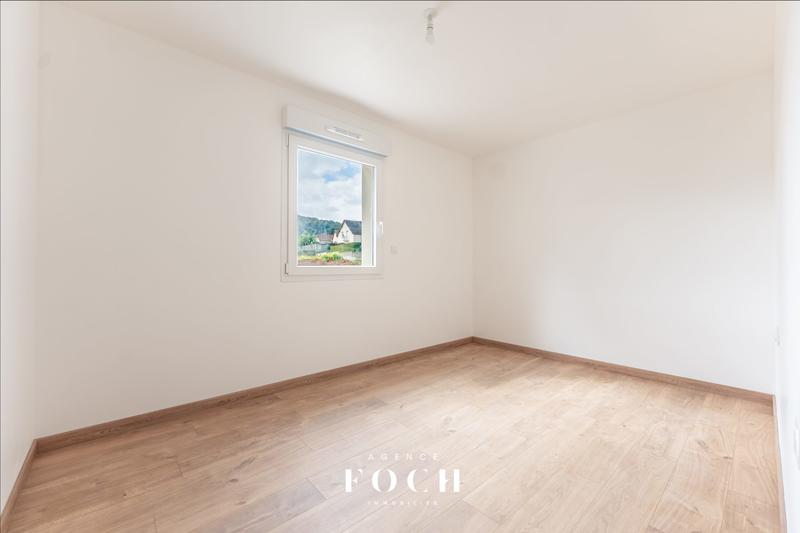 Maison - 94 m² - 5 pièces