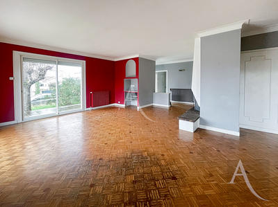 Maison - 170 m² - 8 pièces