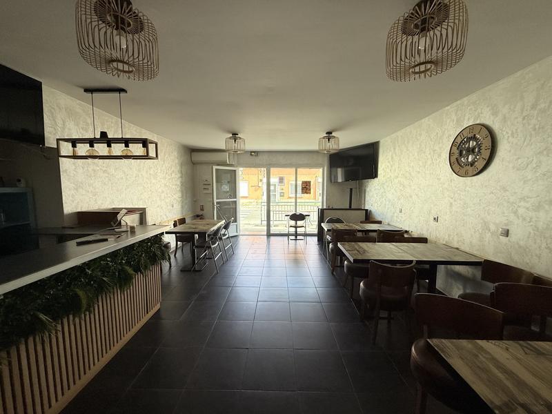 Local commercial - 67 m² - 5 pièces