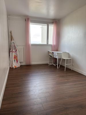 Appartement - 100 m² - 5 pièces