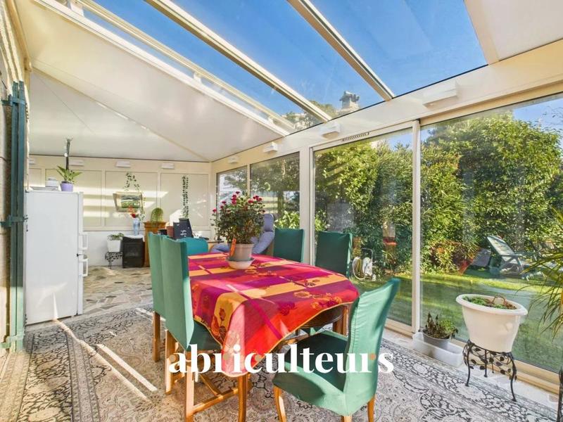 Maison - 232 m² - 8 pièces