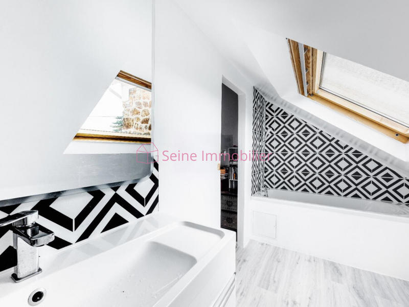 Immeuble - 152 m² - 8 pièces