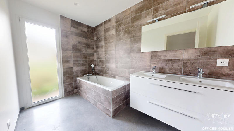 Maison - 130 m² - 6 pièces