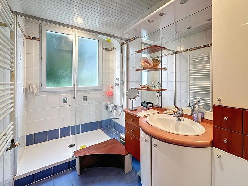 Maison - 182 m² - 6 pièces