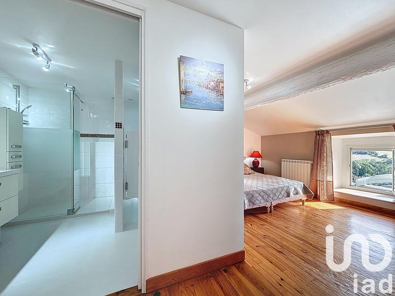 Maison - 660 m² - 16 pièces