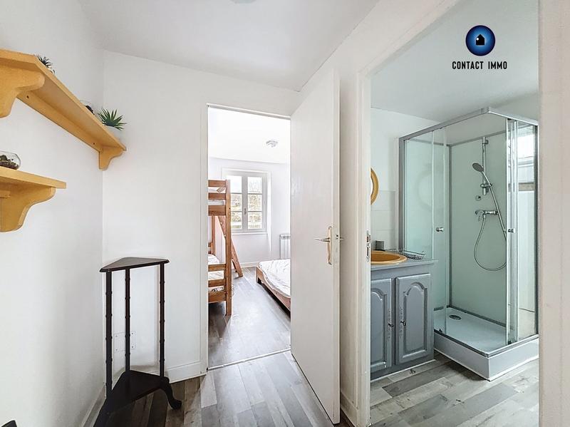 Maison - 99 m² - 5 pièces