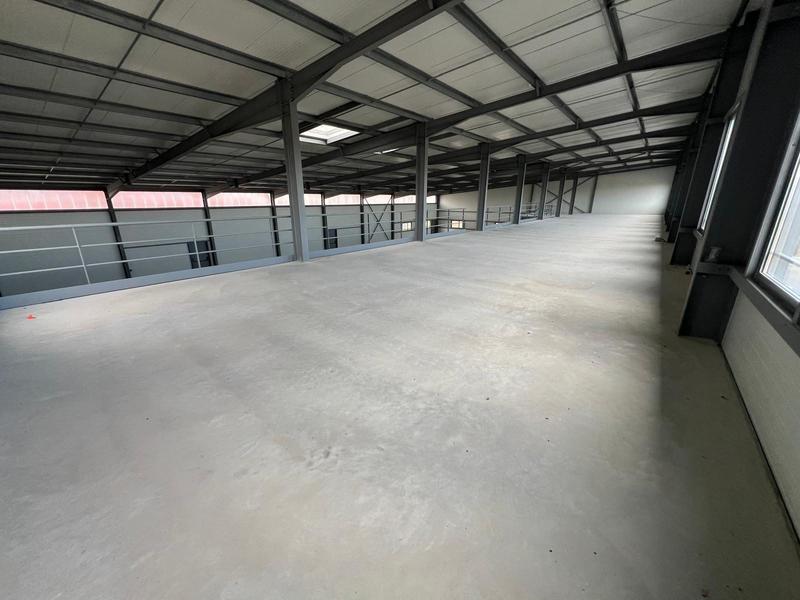 Local commercial - 1 185 m²