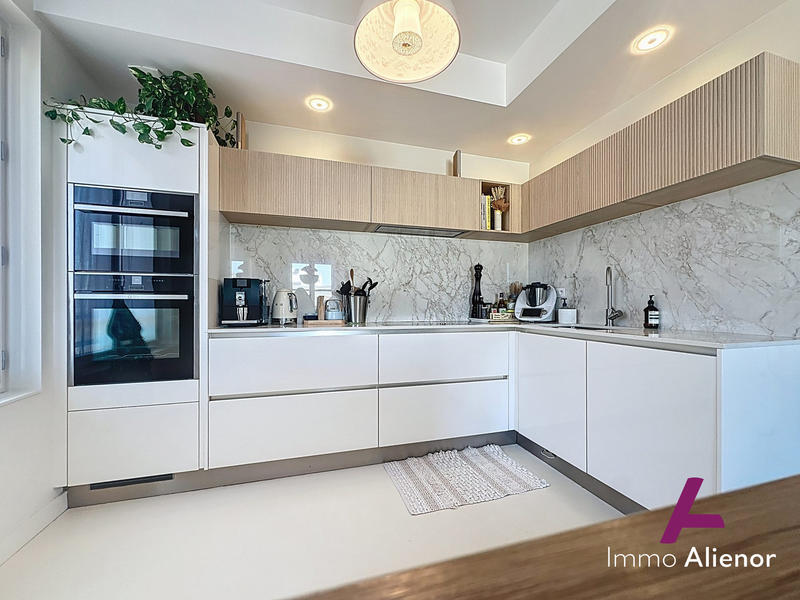 Appartement - 128 m² - 5 pièces