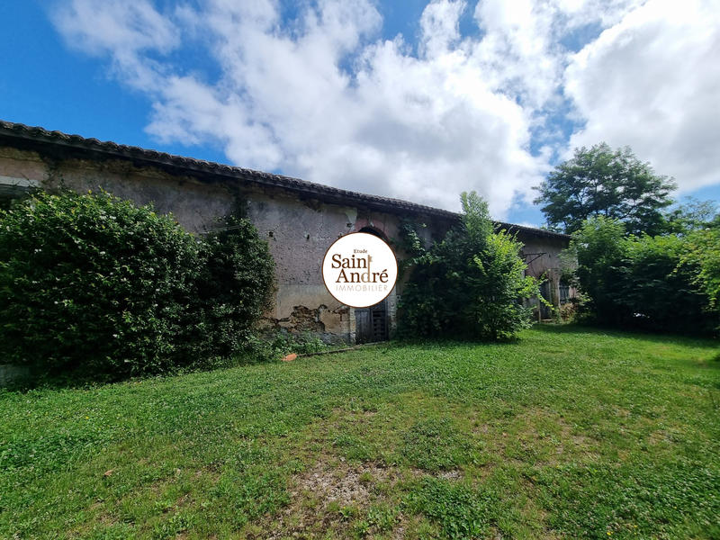 Maison - 470 m² - 12 pièces