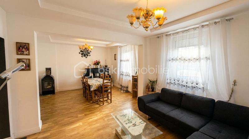 Maison - 150 m² - 6 pièces