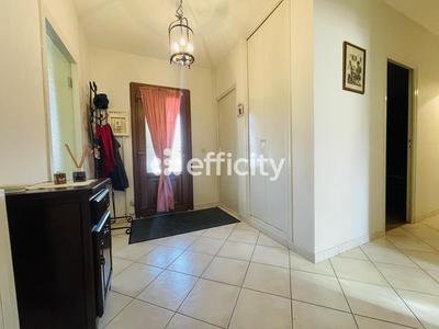 Maison traditionnelle - 122 m² - 6 pièces