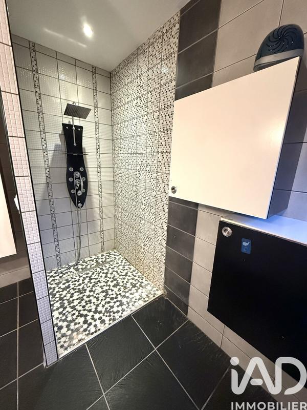 Maison - 98 m² - 6 pièces