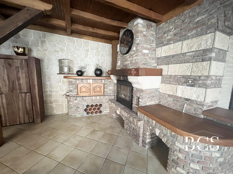 Maison - 190 m² - 9 pièces