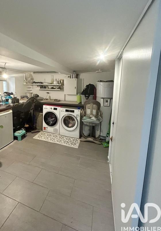 Maison - 242 m² - 7 pièces