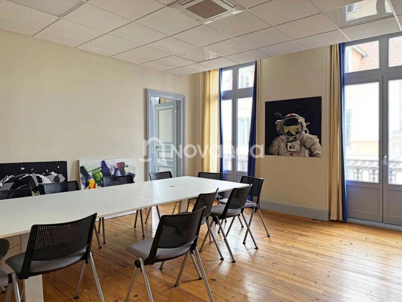 Immeuble - 729 m² - 21 pièces