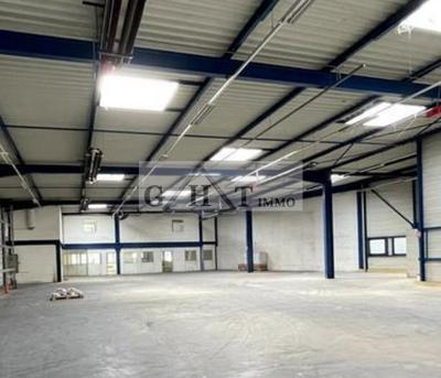 Entrepôt - 1 080 m²