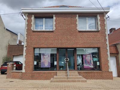 Maison - 208 m² - 10 pièces