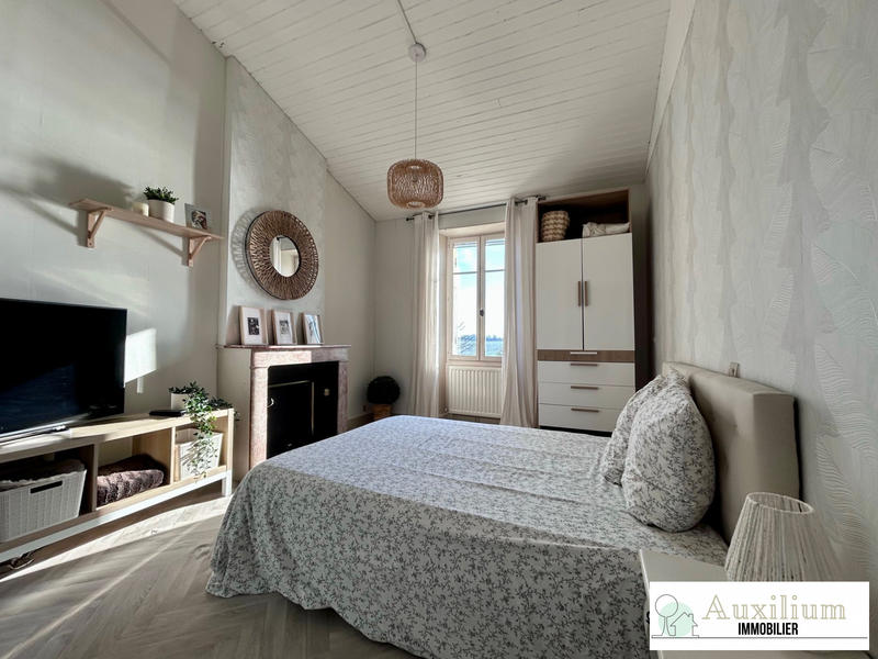 Maison ancienne - 205 m² - 7 pièces