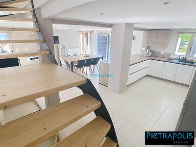 Appartement - 125 m² - 5 pièces