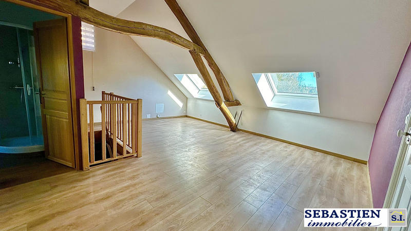 Maison - 122 m² - 8 pièces