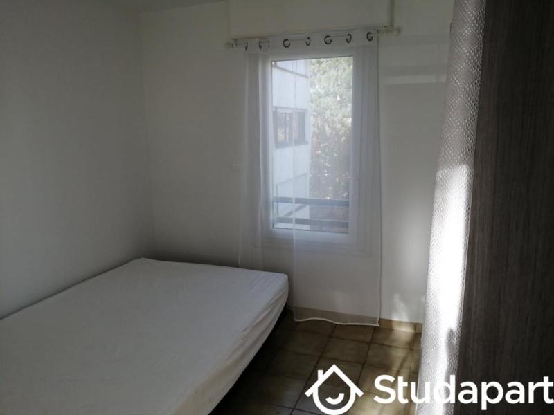 Chambre - 12 m² - 1 pièce