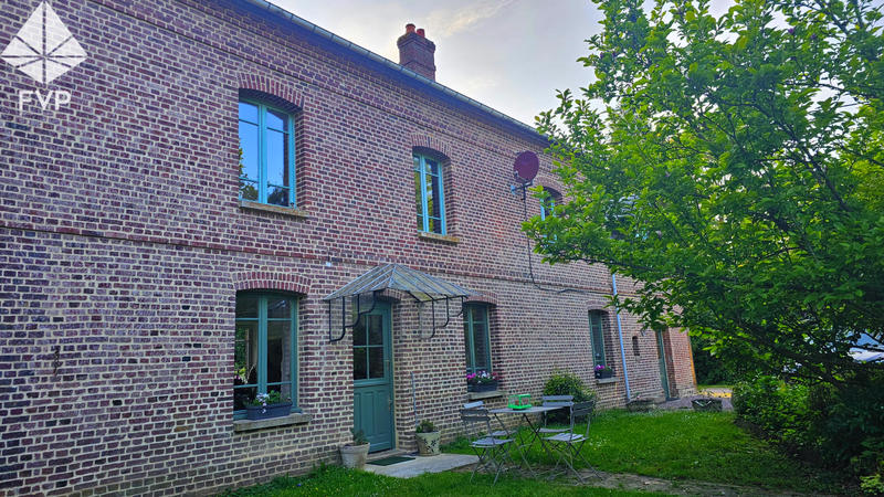 Propriété - 275 m² - 8 pièces
