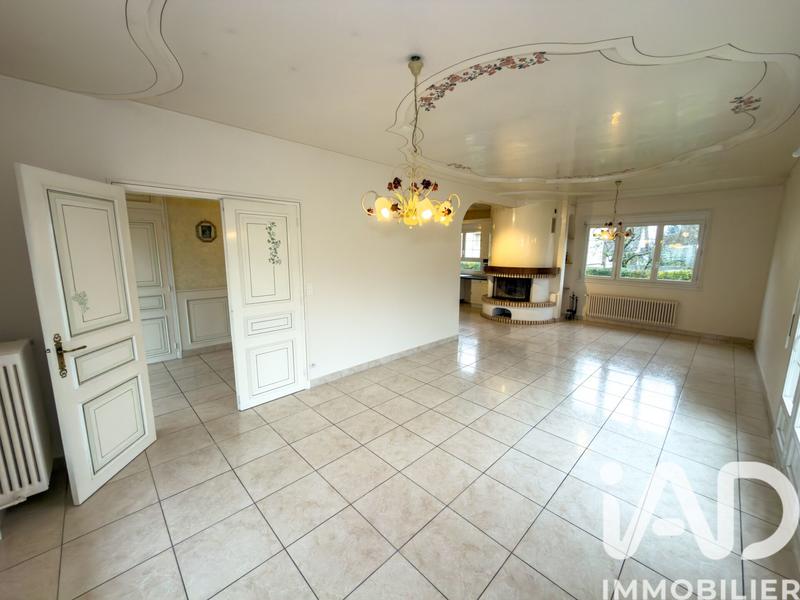 Maison - 214 m² - 7 pièces